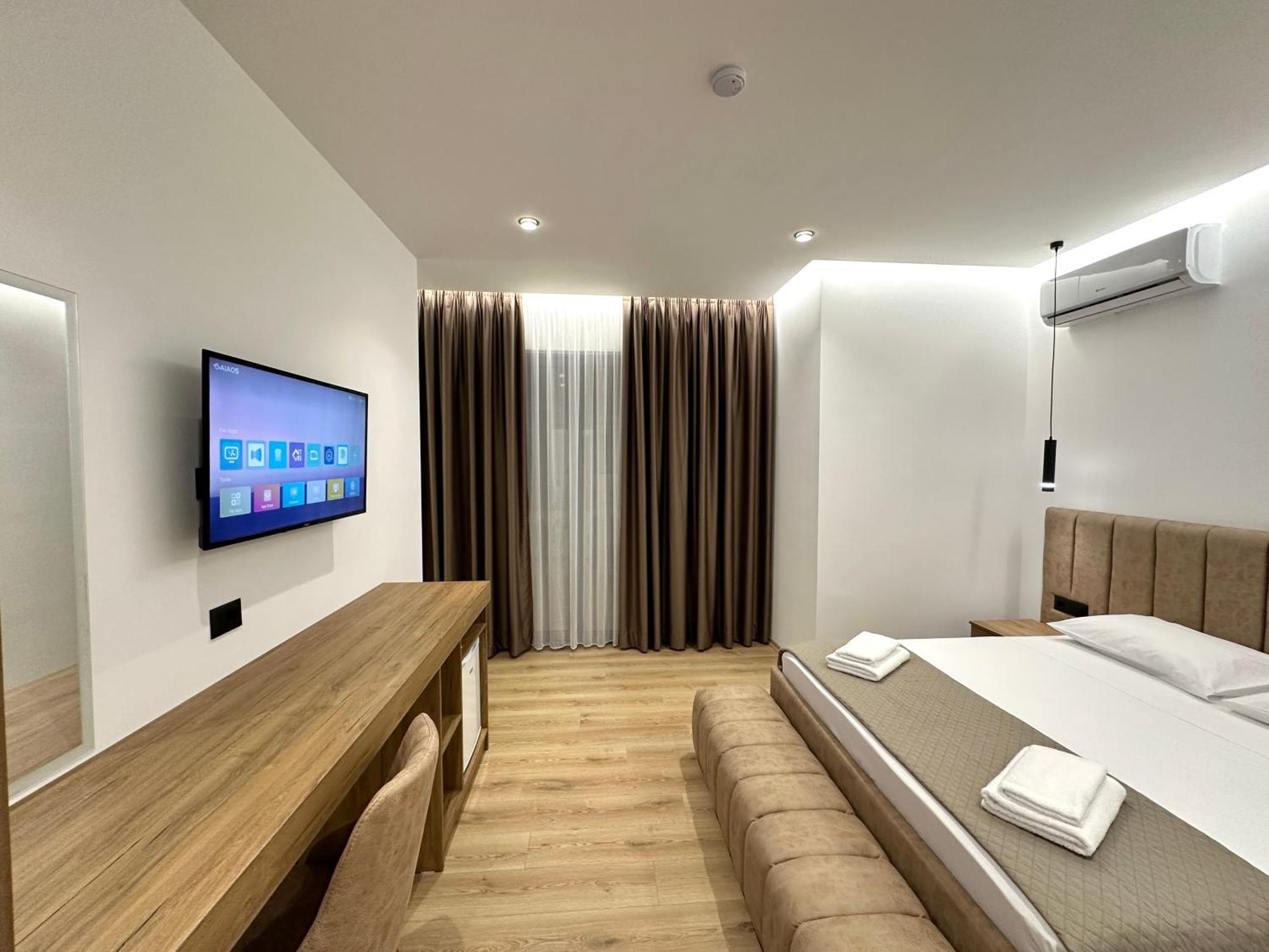 Keos Hotel Sarandë Eksteriør billede