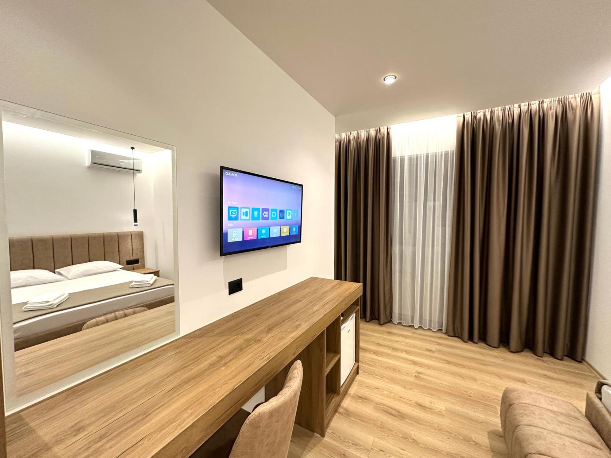 Keos Hotel Sarandë Eksteriør billede