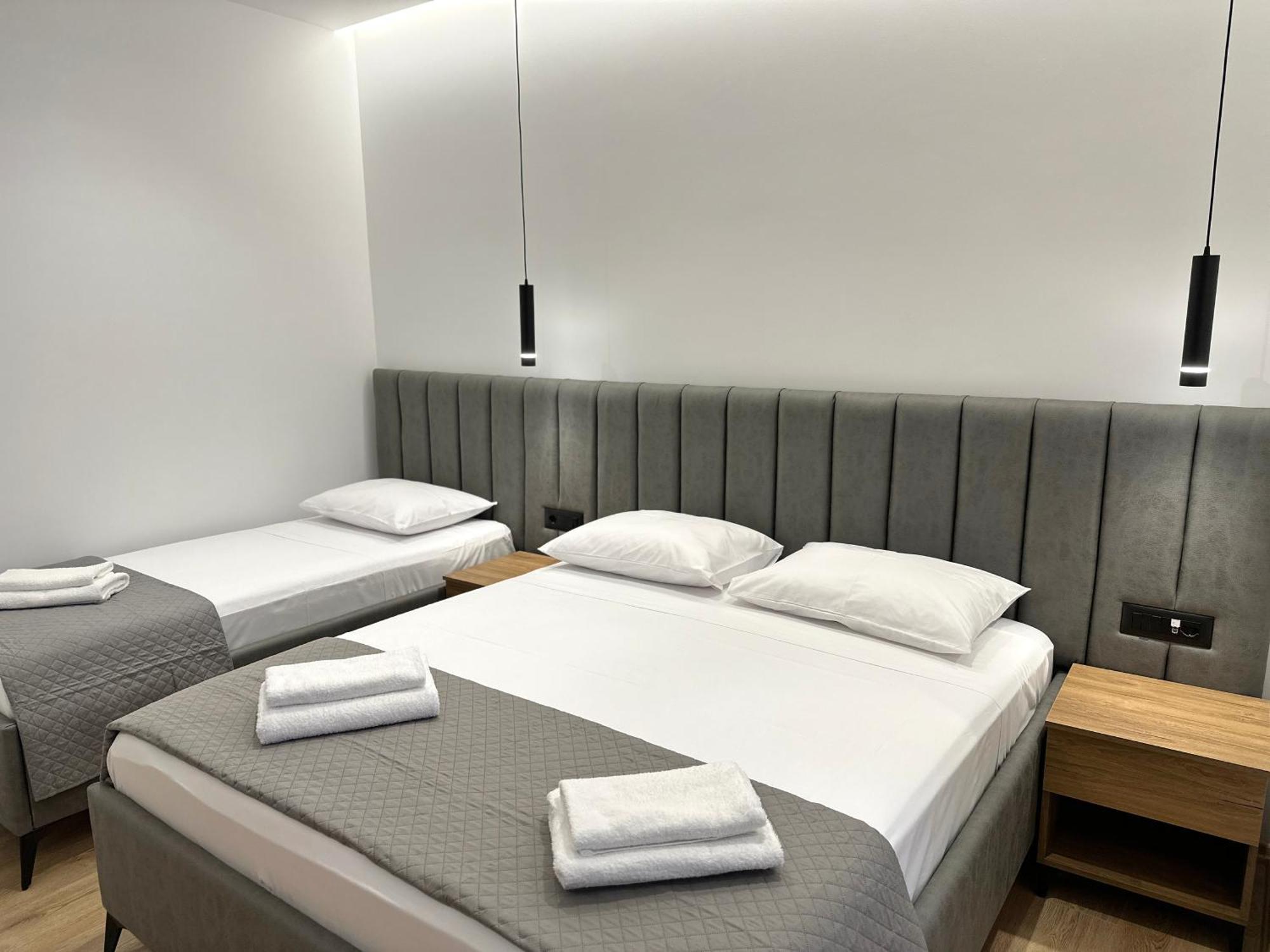 Keos Hotel Sarandë Eksteriør billede