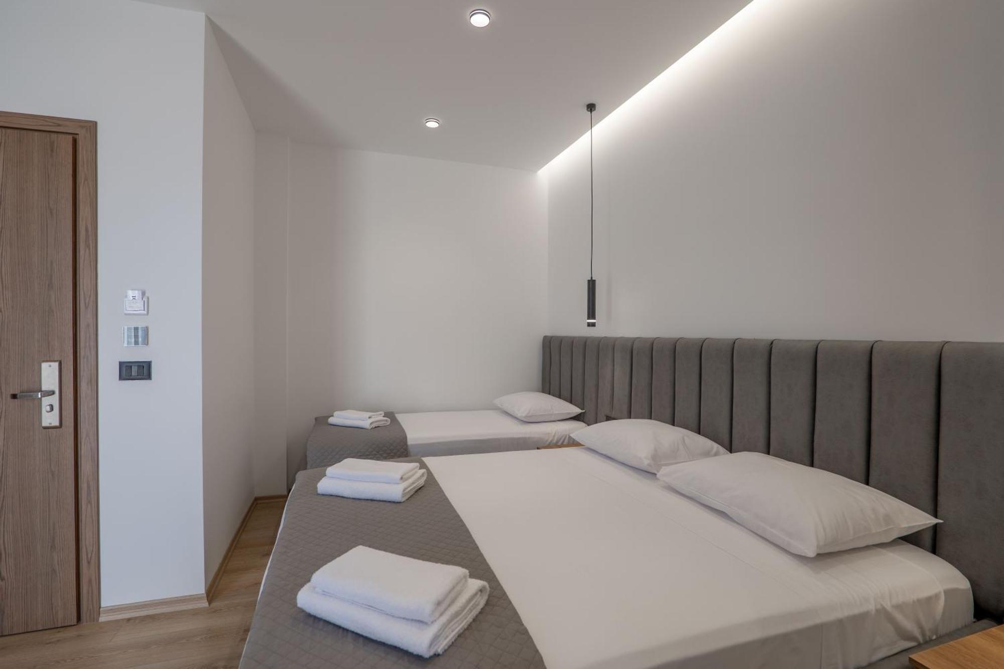 Keos Hotel Sarandë Eksteriør billede