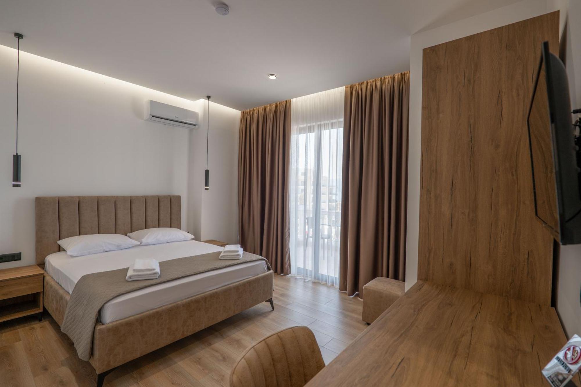 Keos Hotel Sarandë Eksteriør billede