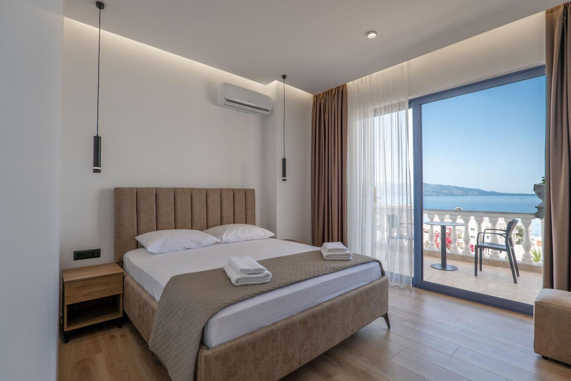 Keos Hotel Sarandë Eksteriør billede
