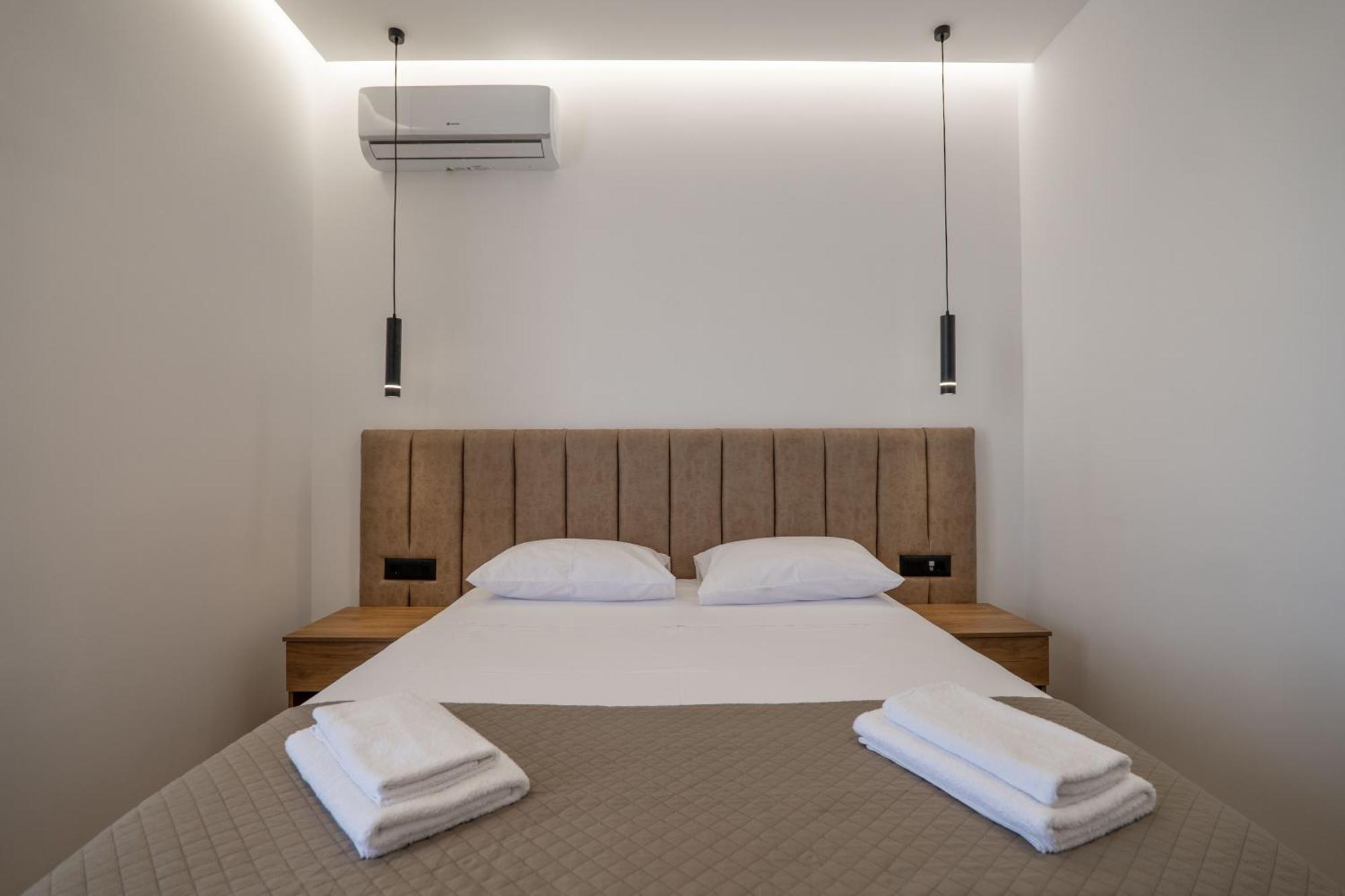 Keos Hotel Sarandë Eksteriør billede