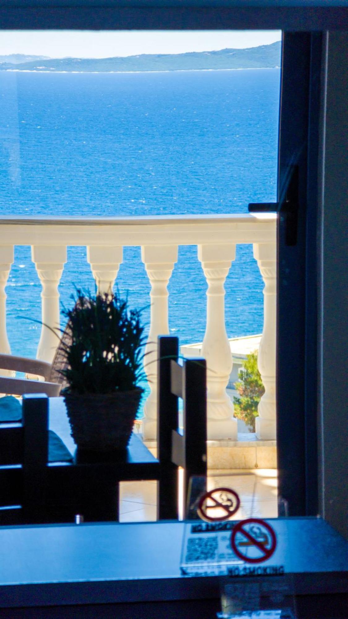 Keos Hotel Sarandë Eksteriør billede