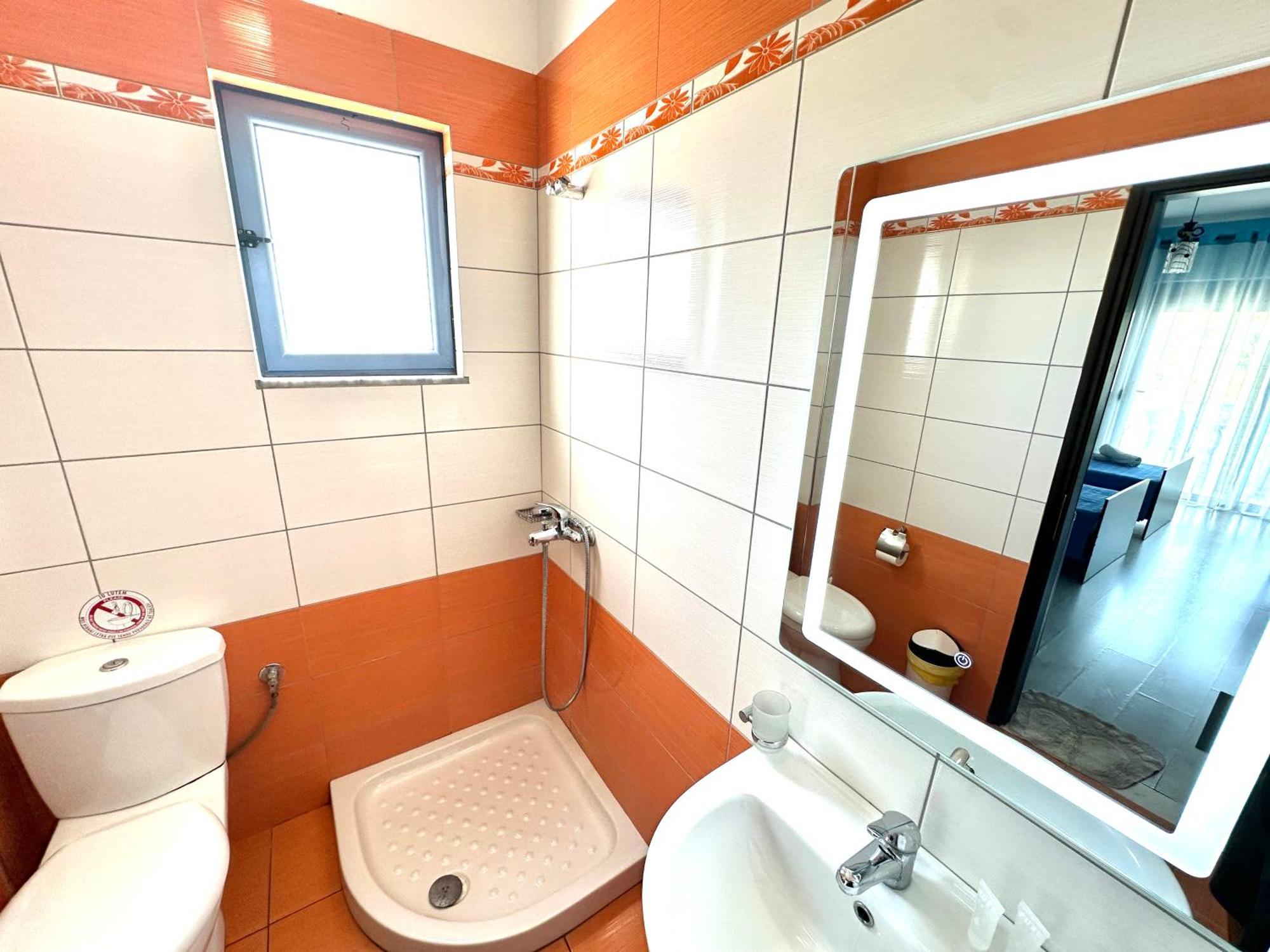 Keos Hotel Sarandë Eksteriør billede