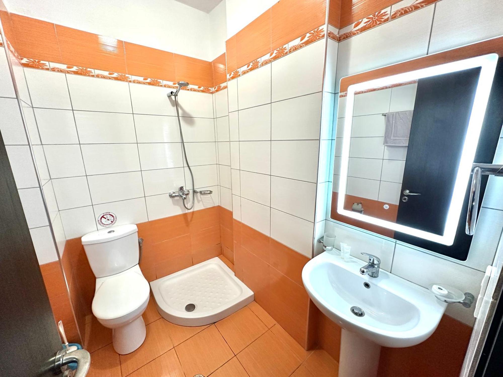 Keos Hotel Sarandë Eksteriør billede
